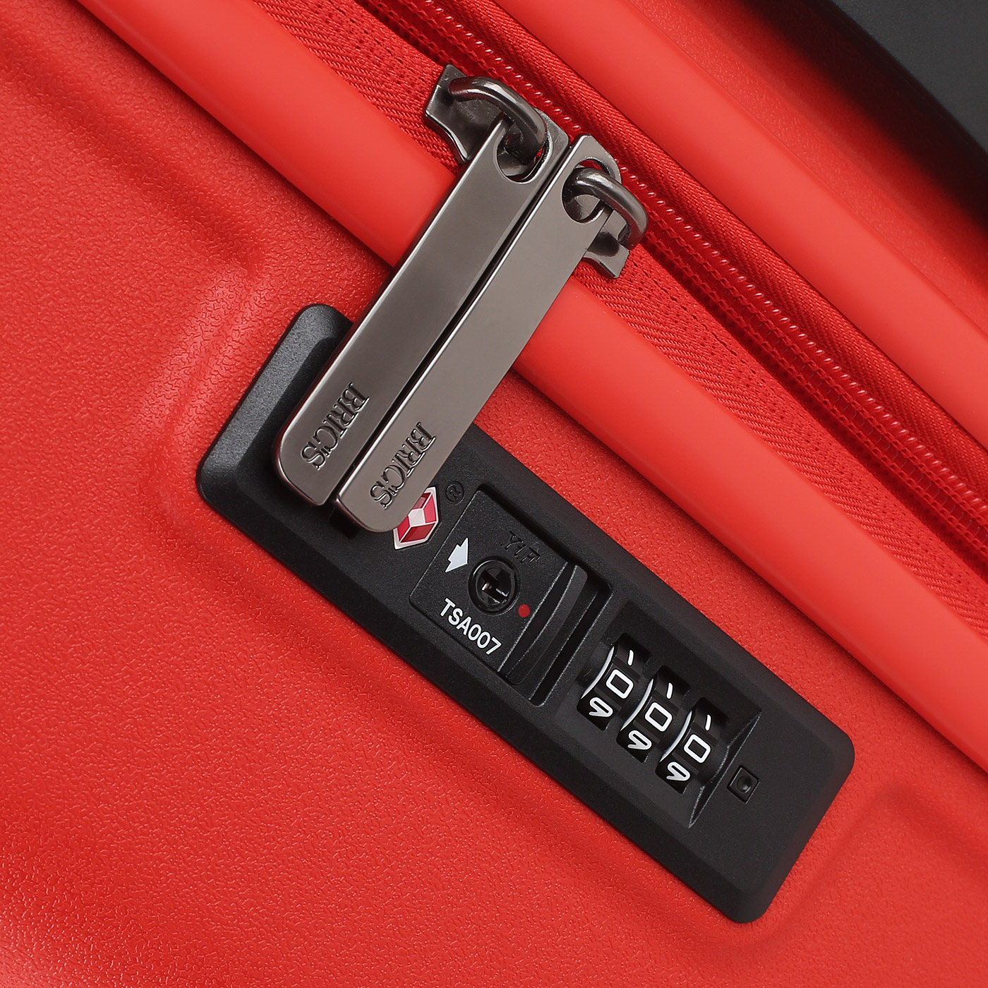 Чемодан средний M из полипропилена Bric`S Ulisse