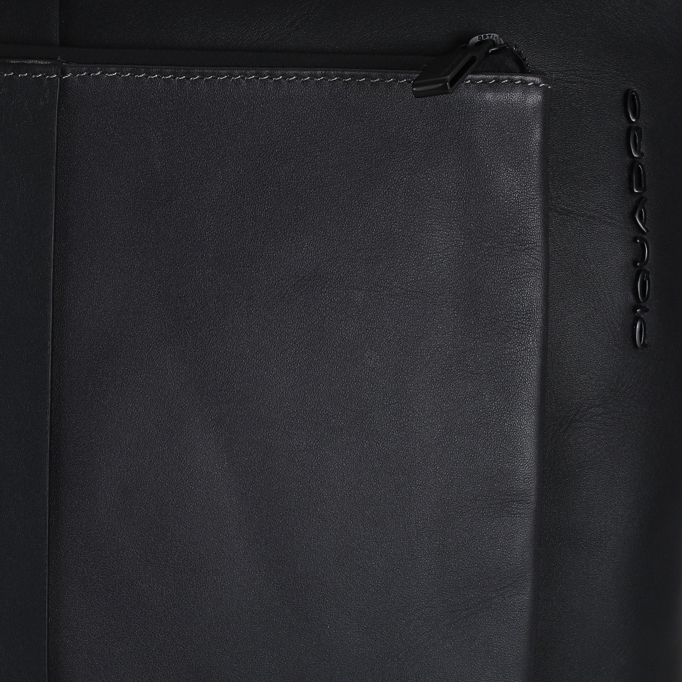 Сумка через плечо Piquadro David