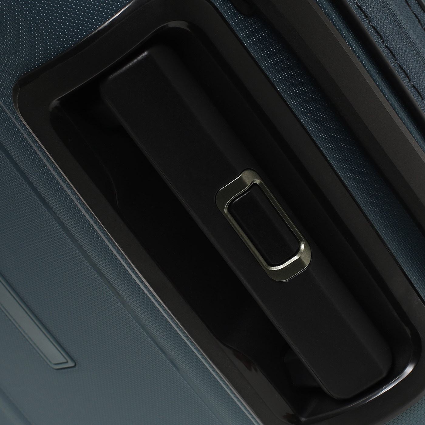 Чемодан средний M из полипропилена Eberhart Link