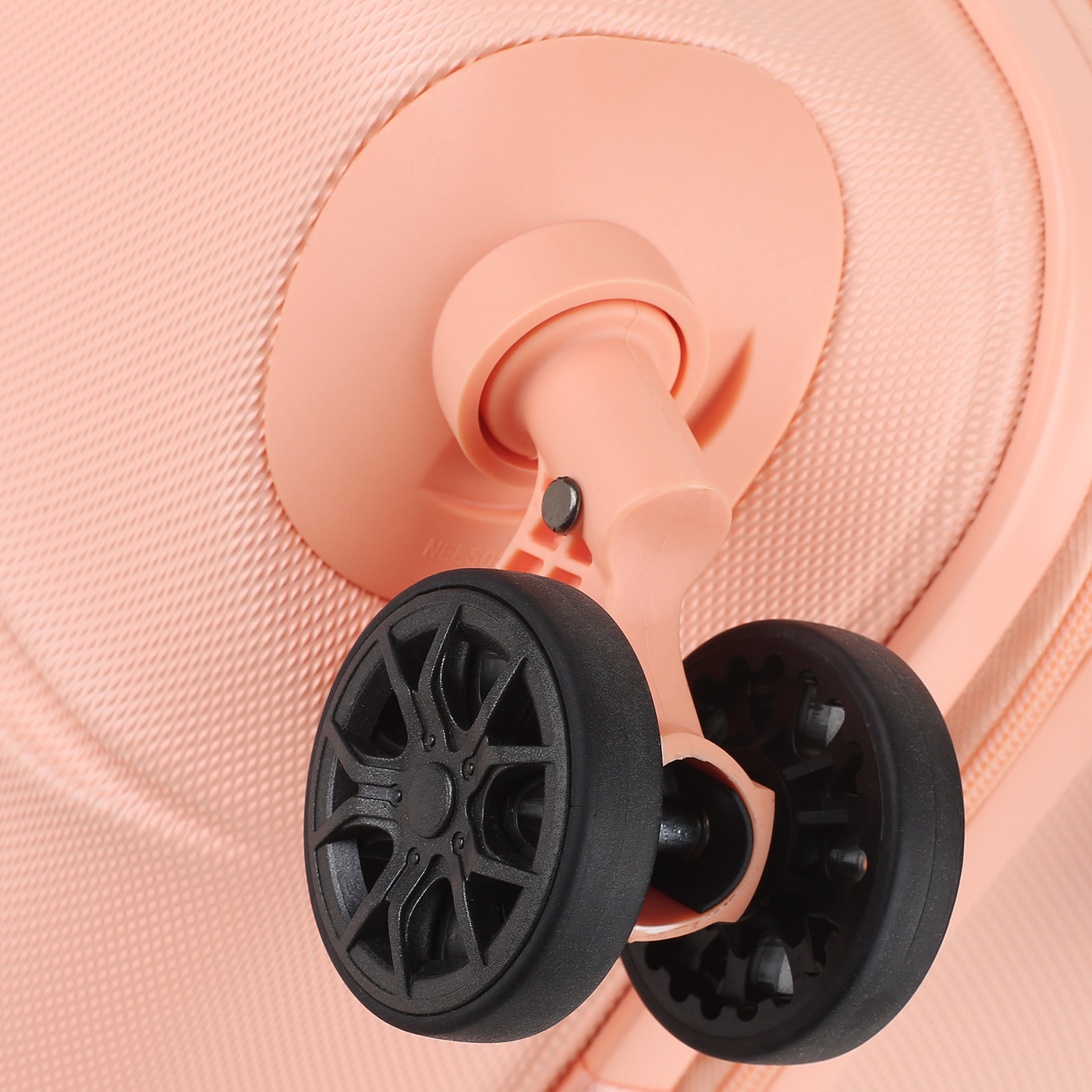 Чемодан маленький S из поликарбоната с кодовым замком Eberhart Lotus