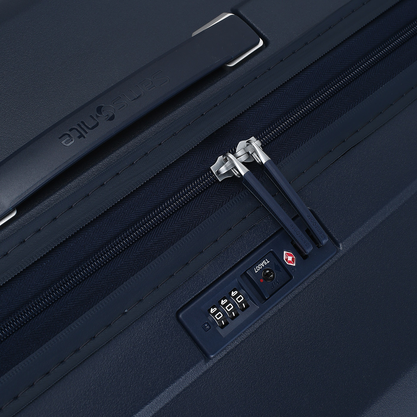 Чемодан очень большой XL из полипропилена Samsonite Hi-Fi