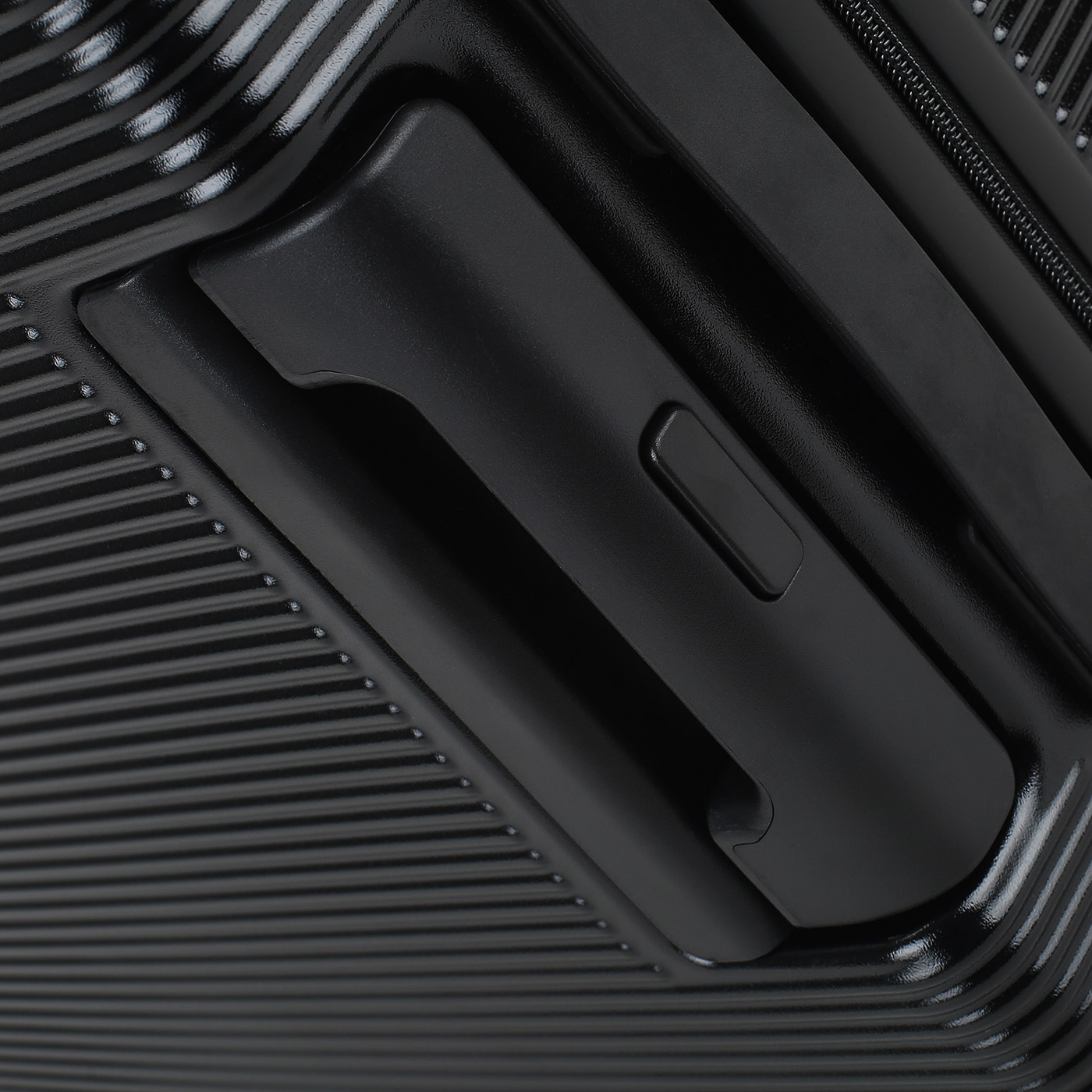 Чемодан маленький S из поликарбоната Karl Lagerfeld Ikonik 2.0