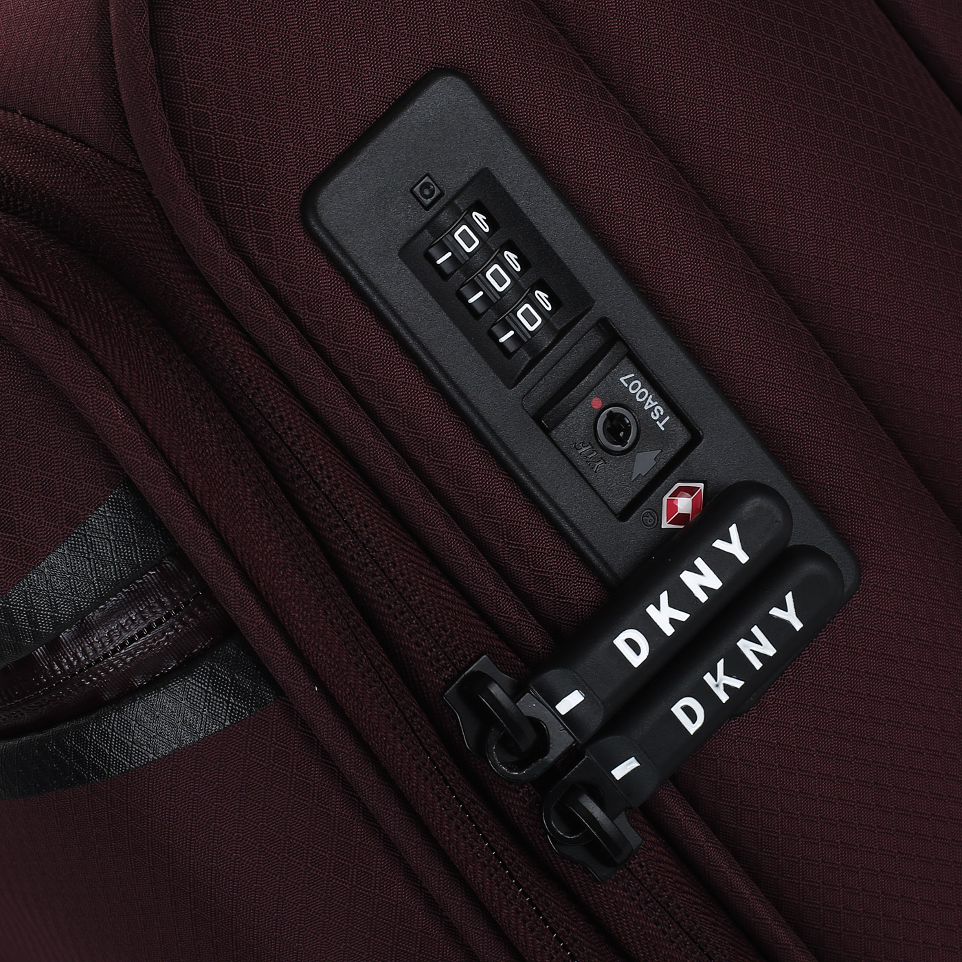 Чемодан средний M тканевый с кодовым замком DKNY DKNY-305 Globe Trotter