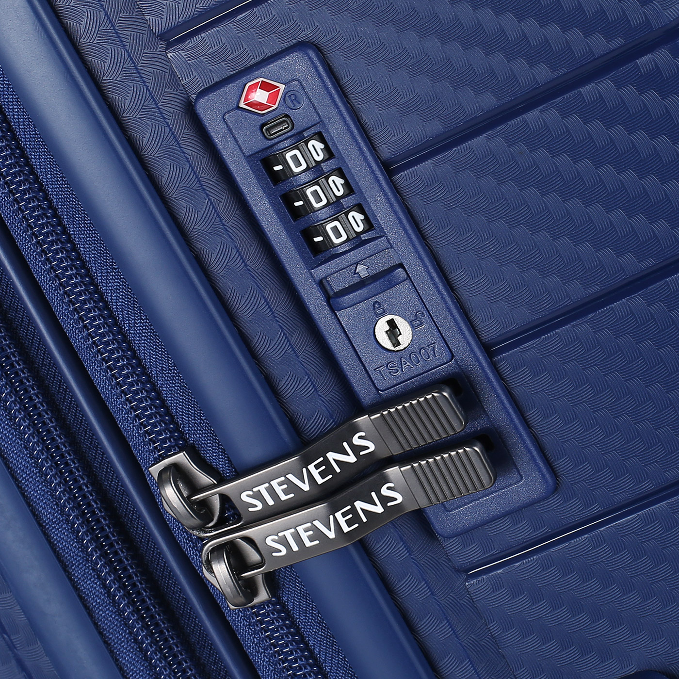 Чемодан большой L из полипропилена Stevens Stone